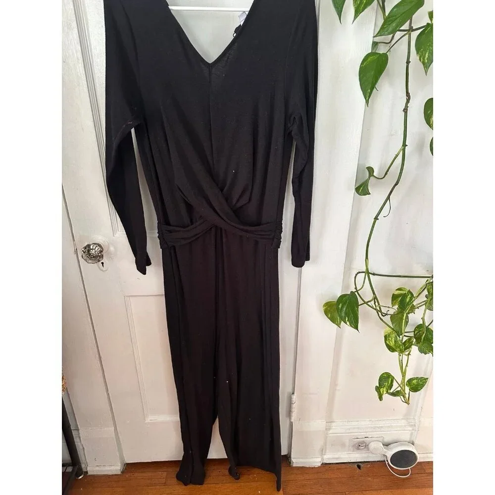 Old Navy women’s size large black criss cross jumpsuit - Picture 2 of 11